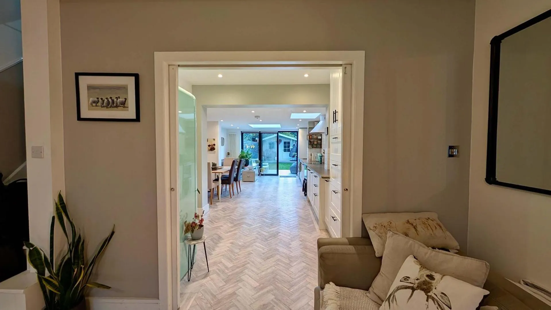 Luxury House With Parking In London Villa Teddington Holiday home