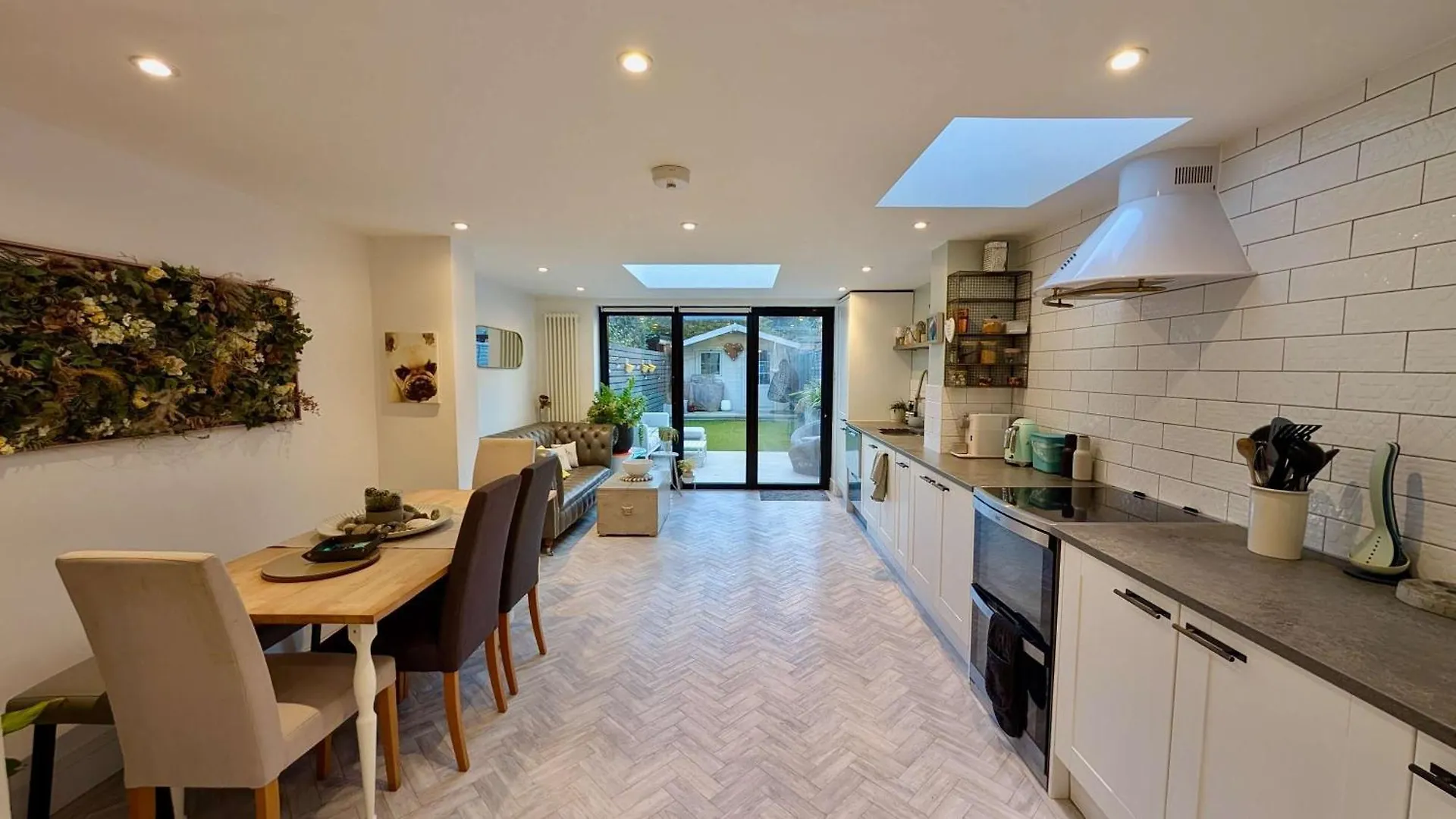 Luxury House With Parking In London Villa Teddington